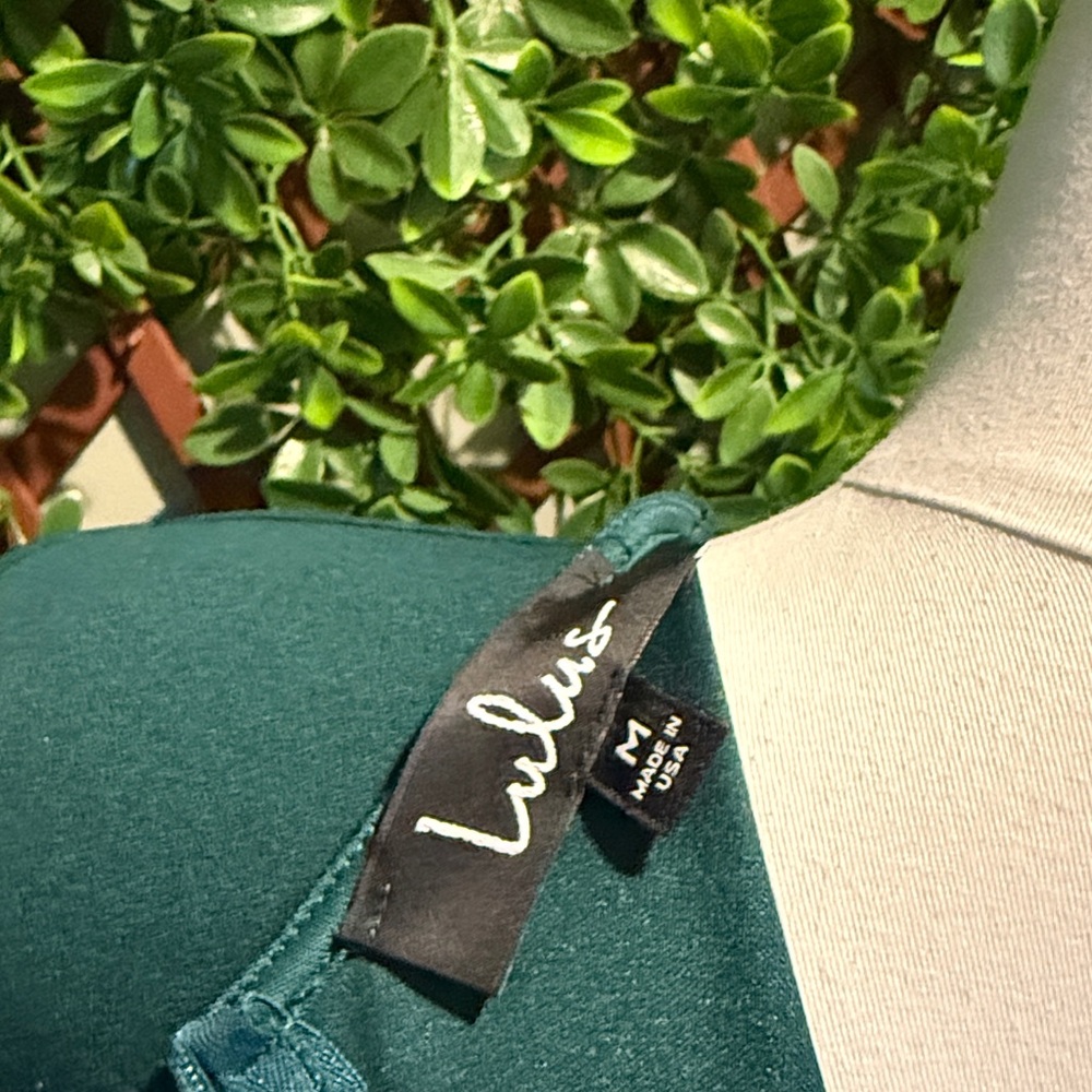 Make it Hot Green Long Sleeve Plunge V-Neck Cocktail Dress - Picture 13 of 13